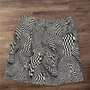 Storia Black and White Optical Illusion Mini Skirt
